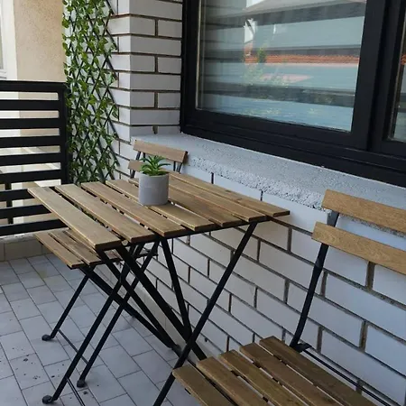 Apartment Charming 2 Bedroom In Heart Of *