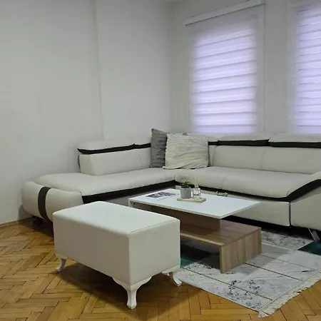 Charming 2 Bedroom In Heart Of Apartment Skopje